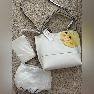 Beautiful CALVIN KLEIN bag, New!!!! 🌷